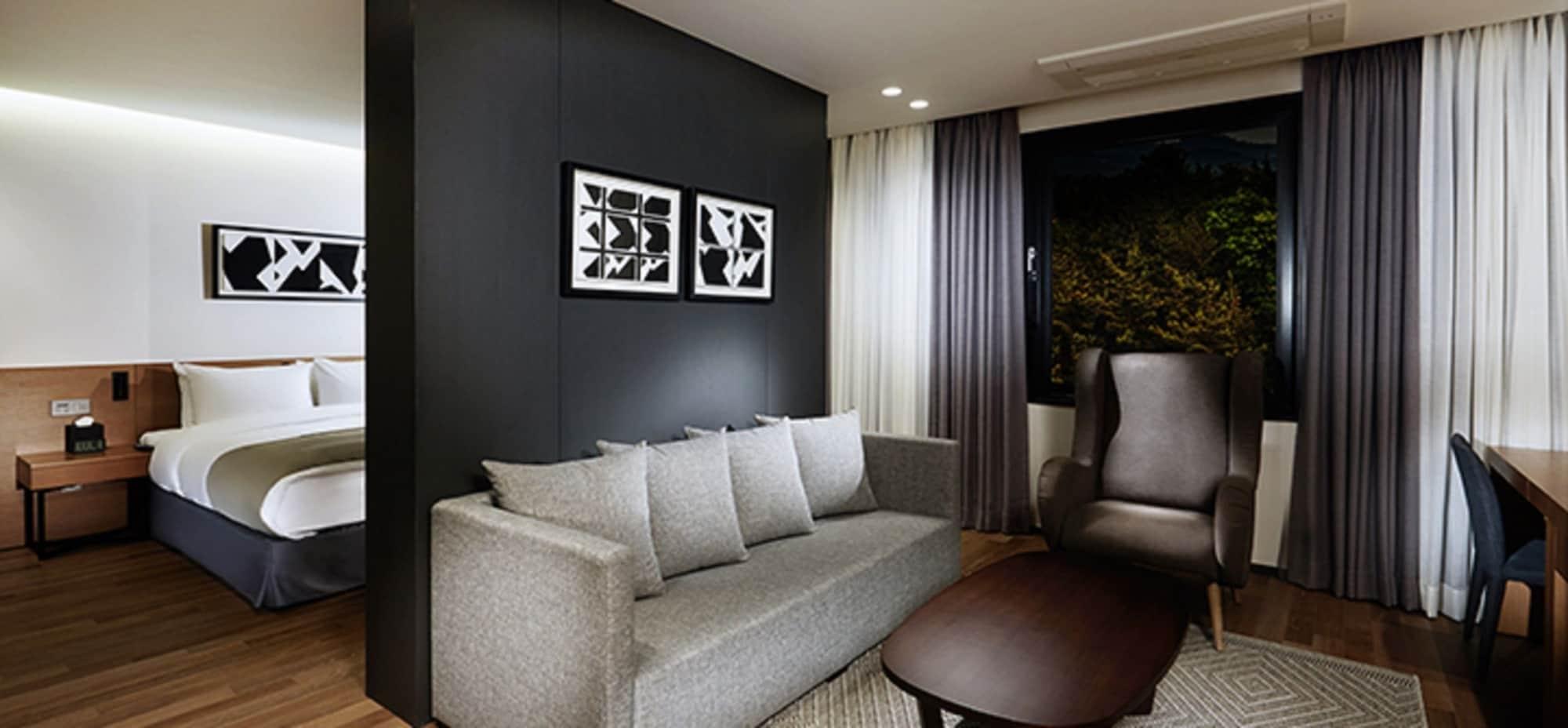 Hotel Ramada By Wyndham Gunsan Zewnętrze zdjęcie
