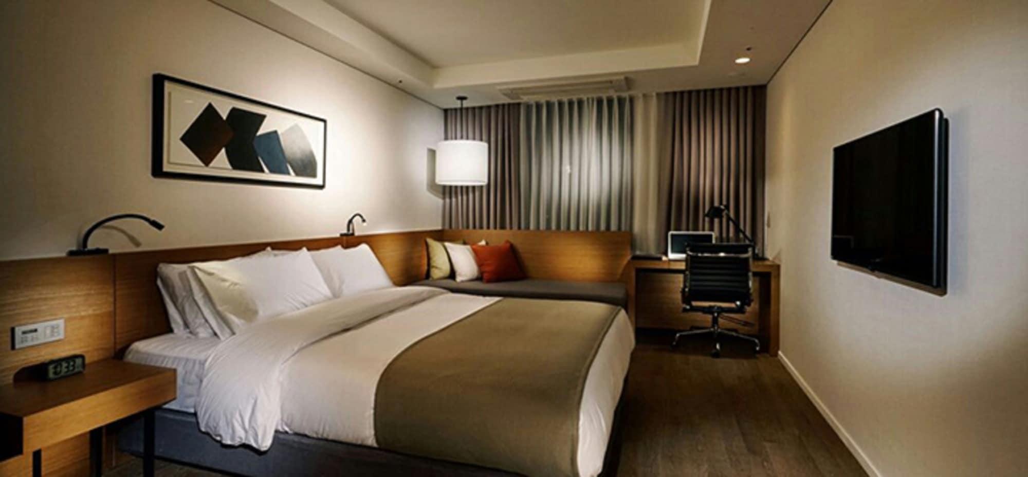 Hotel Ramada By Wyndham Gunsan Zewnętrze zdjęcie