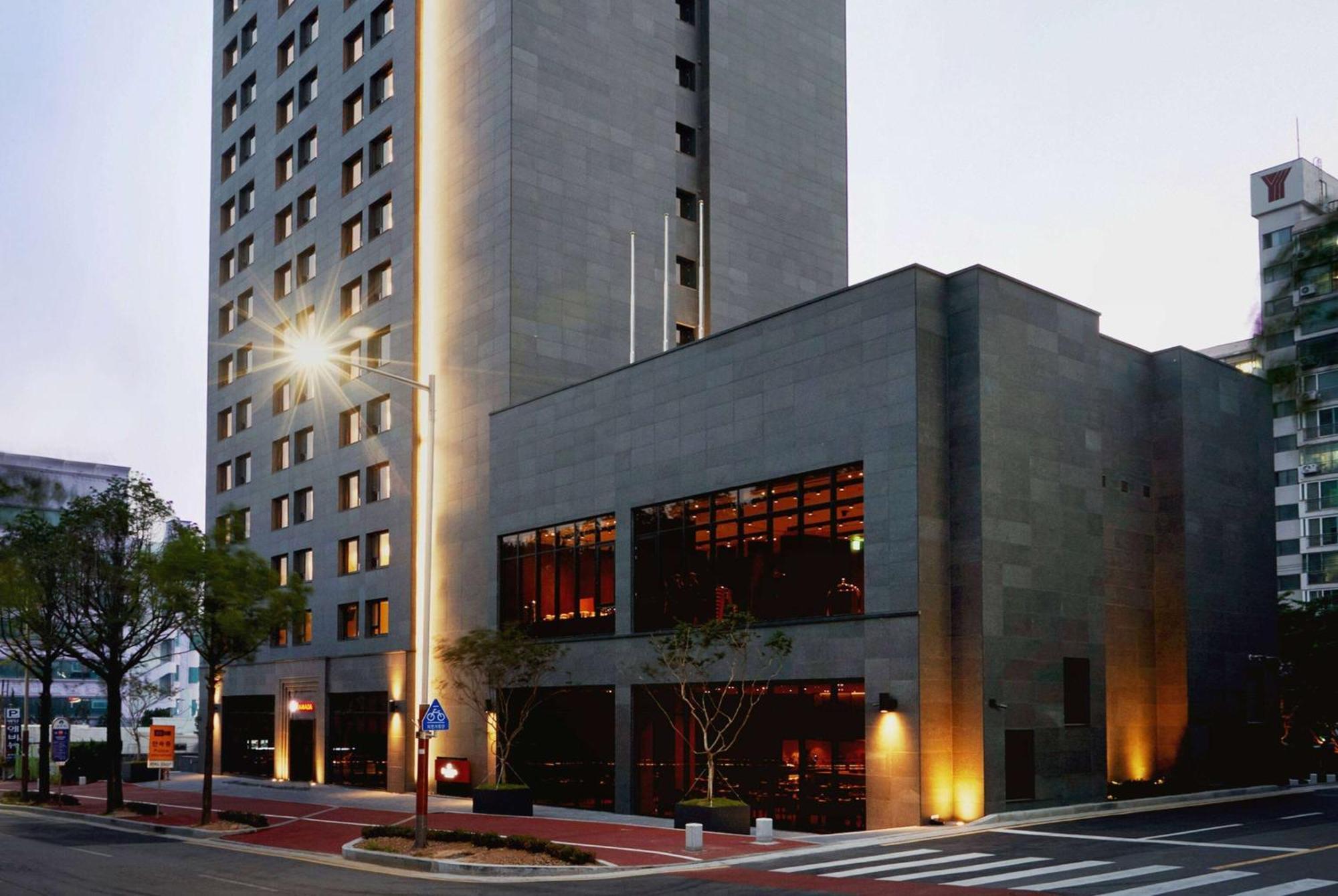 Hotel Ramada By Wyndham Gunsan Zewnętrze zdjęcie