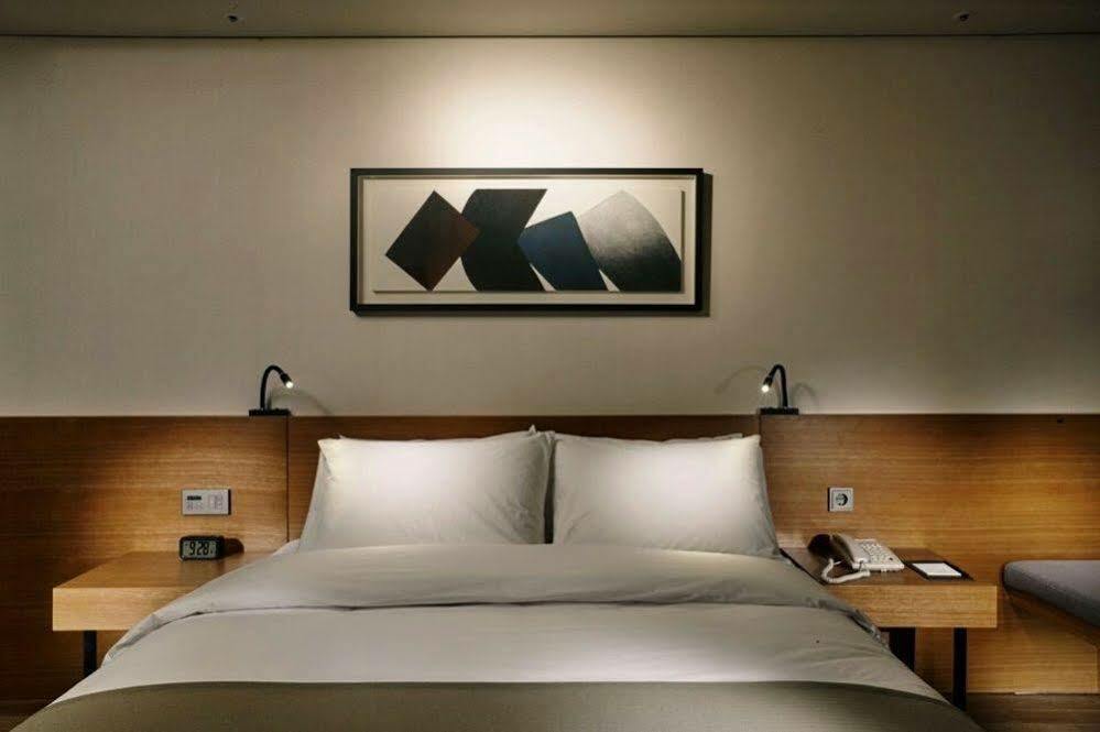 Hotel Ramada By Wyndham Gunsan Zewnętrze zdjęcie